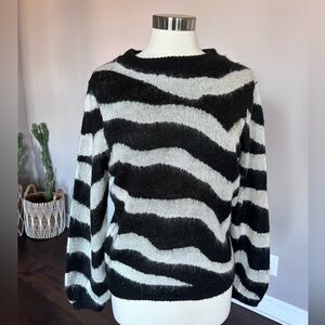 Who What Wear x Target 🎯 Crewneck Eyelash Sweater Zebra Print Black & Ivory LG